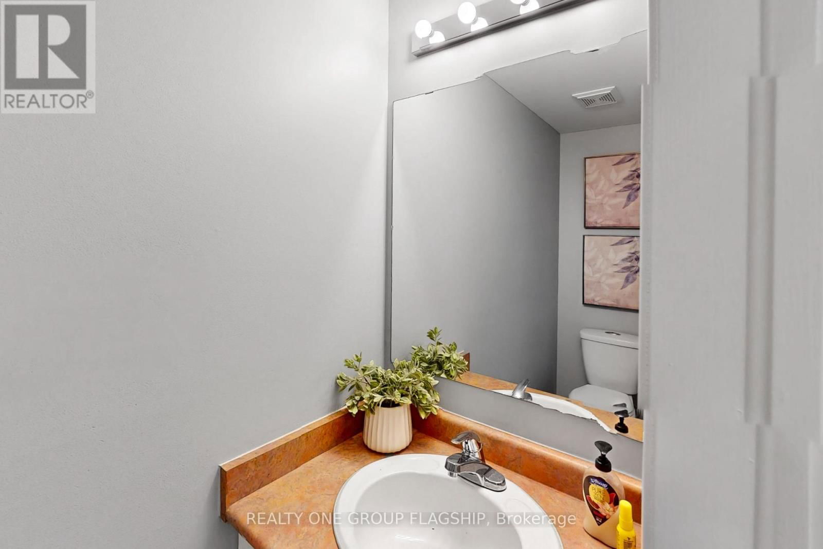 42 MONACO COURT Image 19