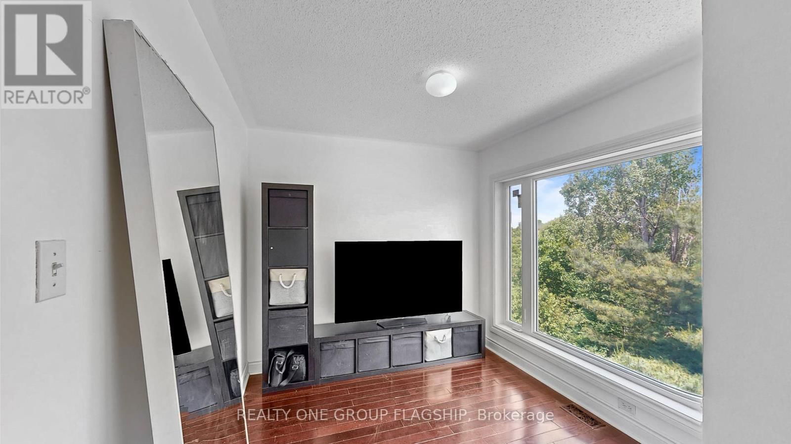 42 MONACO COURT Image 30