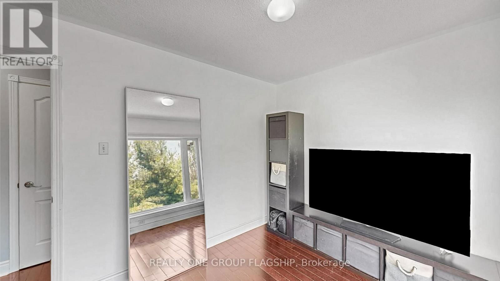 42 MONACO COURT Image 32