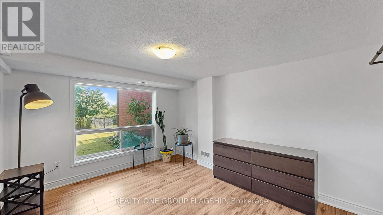 42 MONACO COURT Image 44