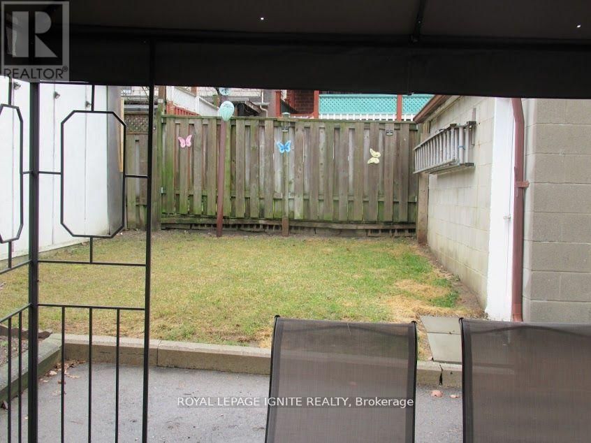 12 STEPHEN DRIVE Image 16