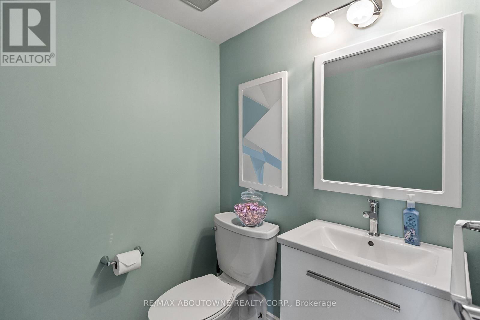 523 - 1300 MARLBOROUGH COURT Image 11