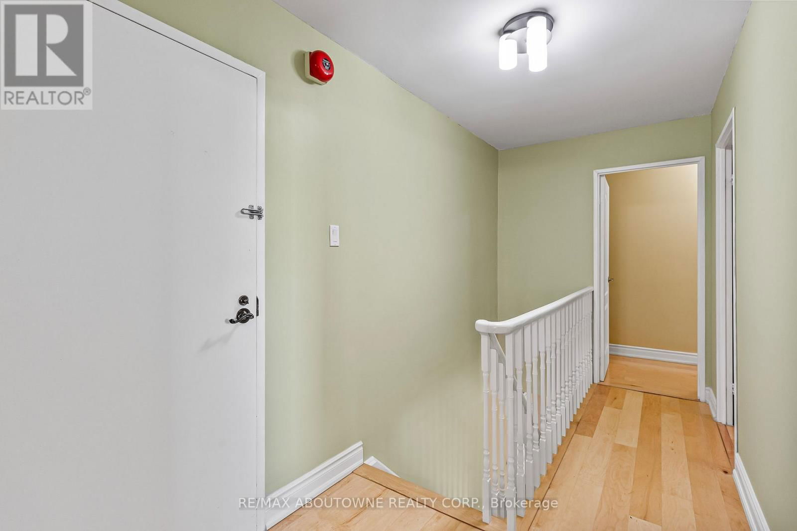 523 - 1300 MARLBOROUGH COURT Image 19