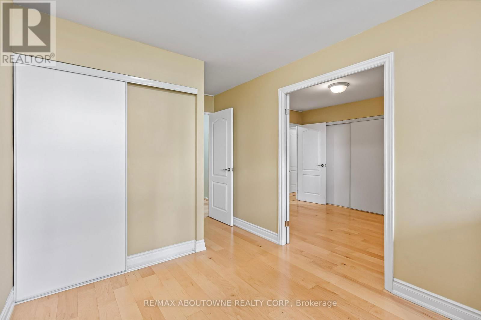 523 - 1300 MARLBOROUGH COURT Image 23