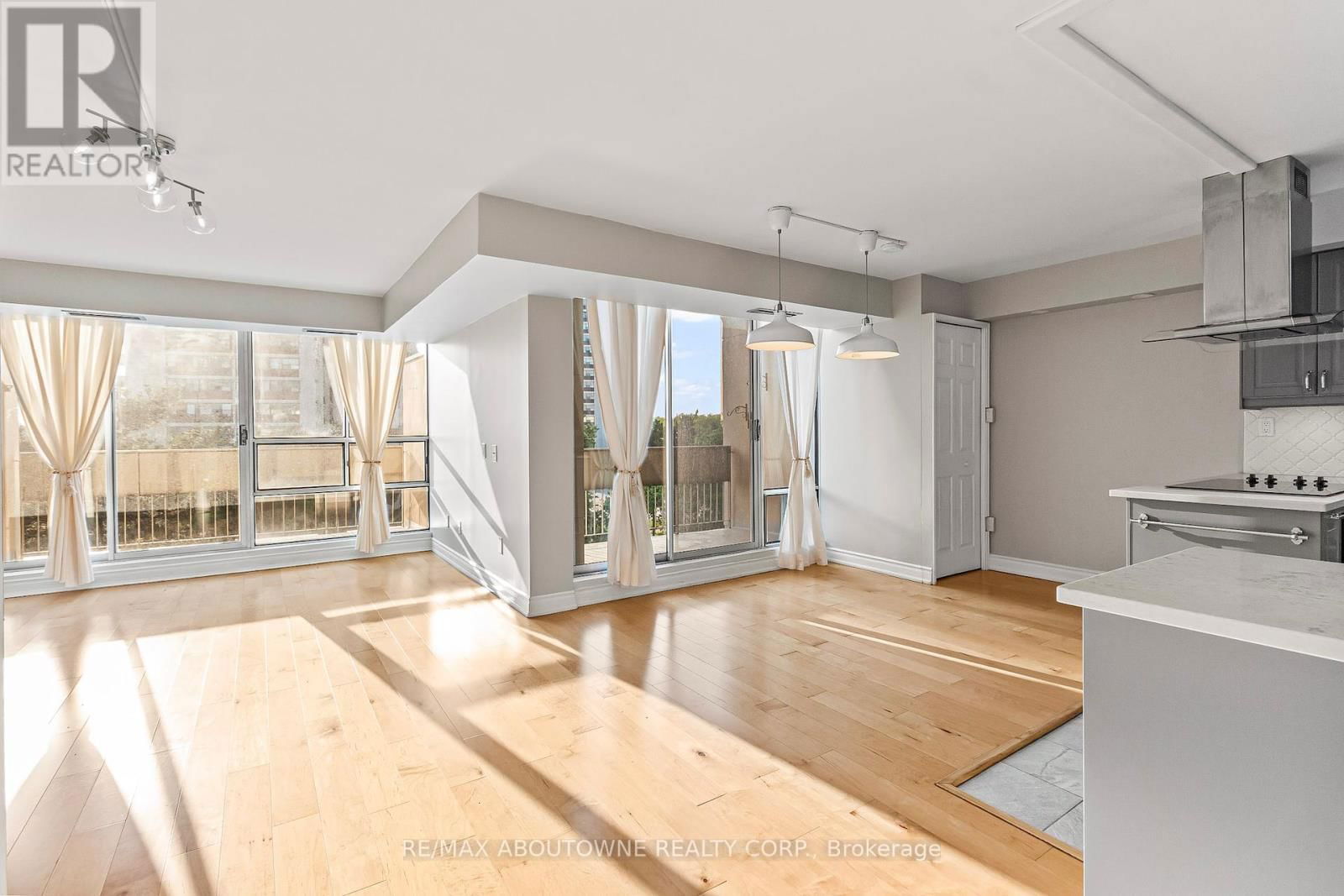 523 - 1300 MARLBOROUGH COURT Image 8