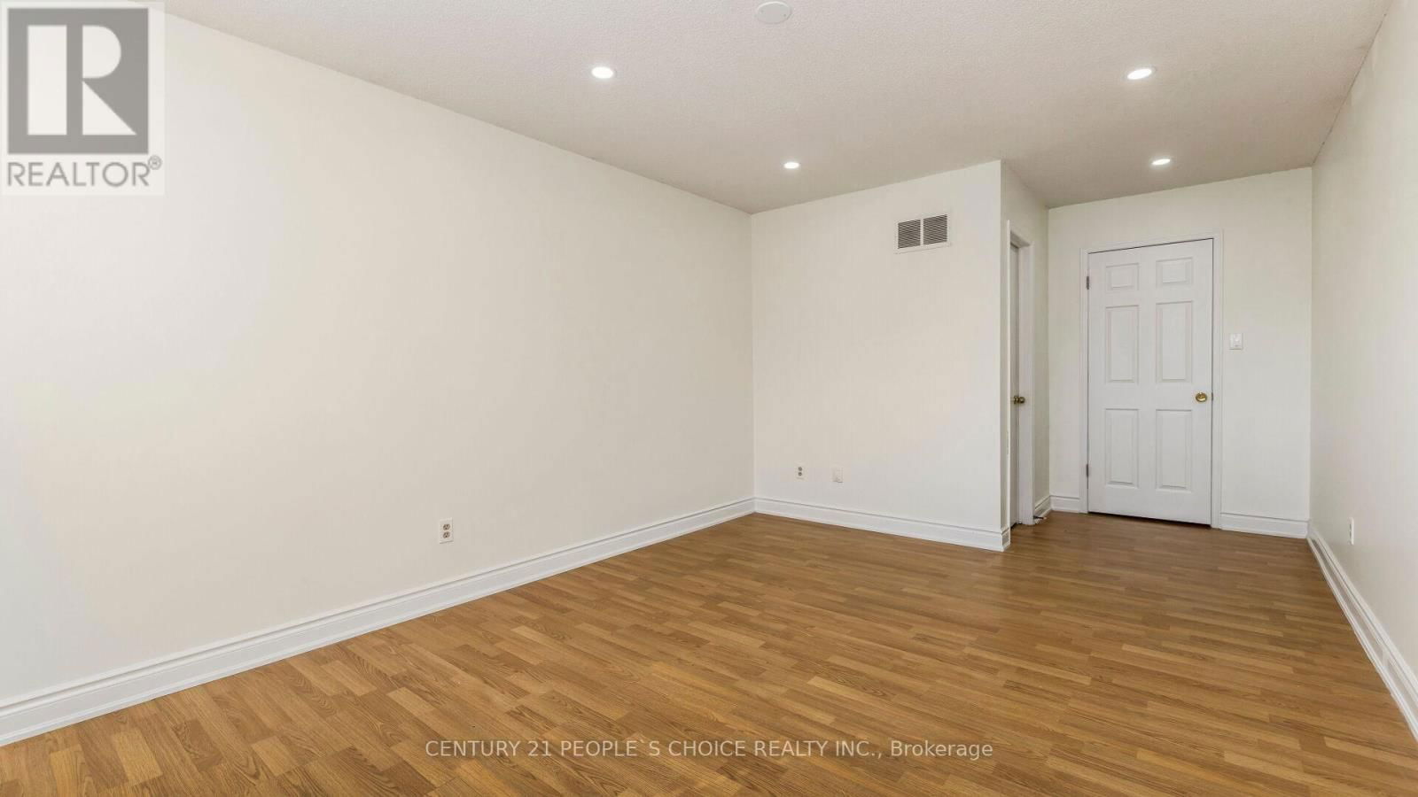 3464 NUTCRACKER DRIVE Image 20