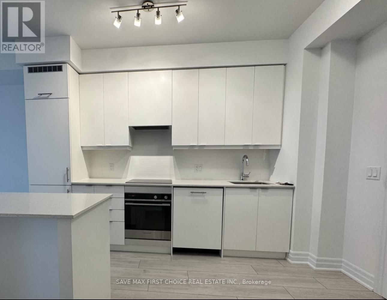 2809 - 30 ELM DRIVE Image 4