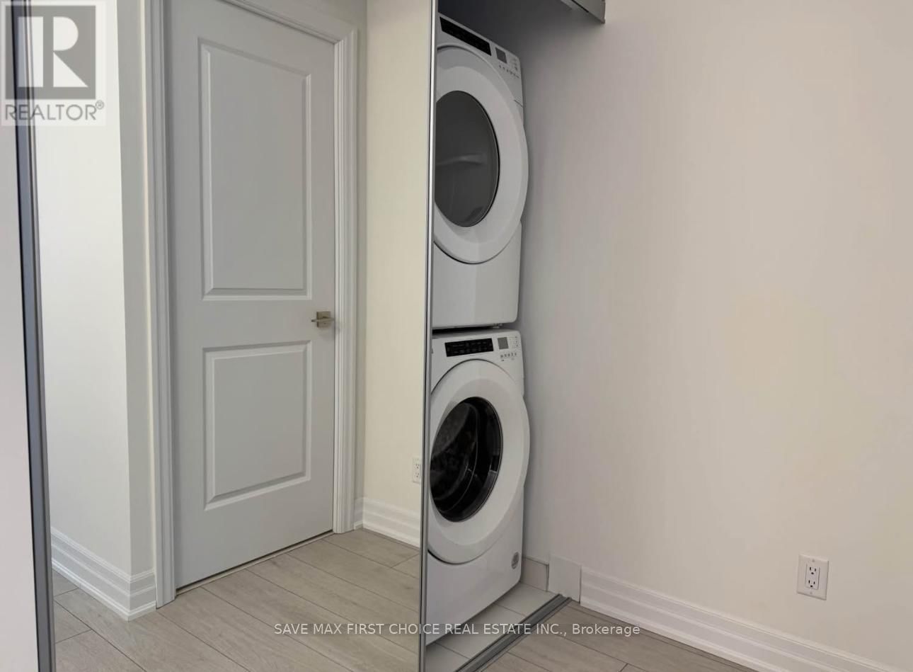2809 - 30 ELM DRIVE Image 7