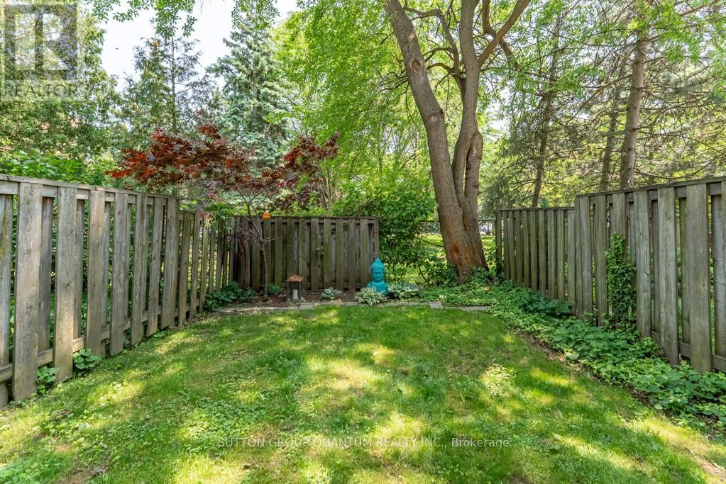 72 NORMANDY PLACE Image 18
