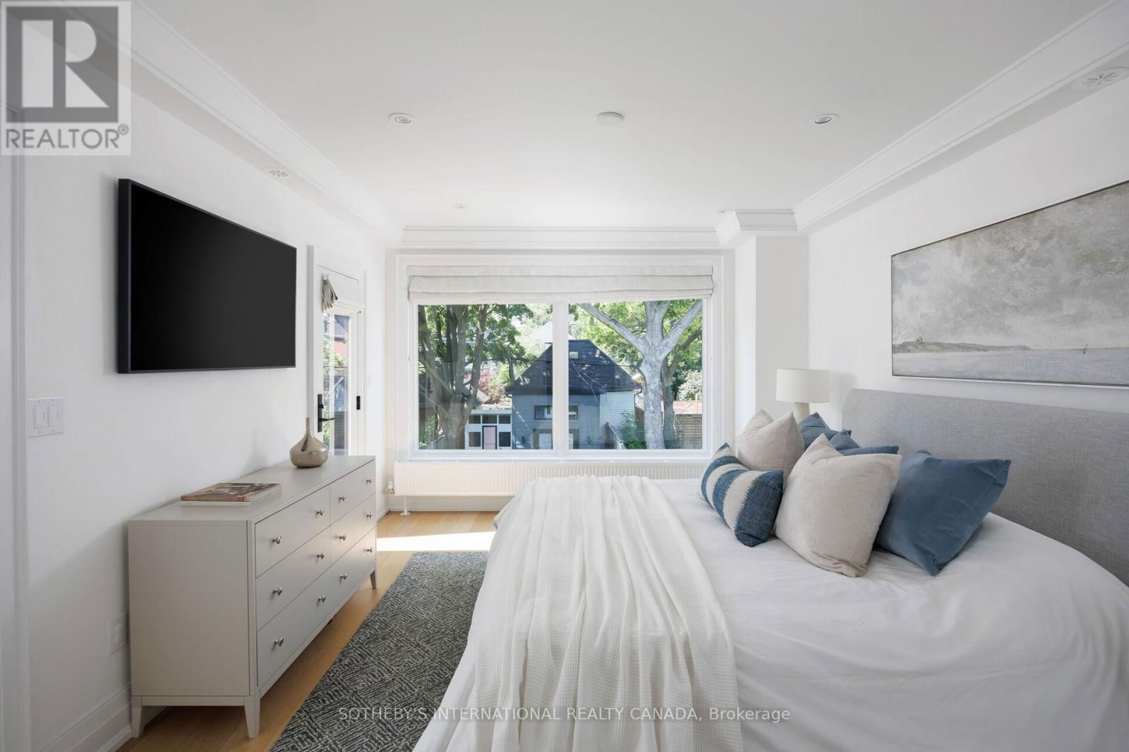 12 HEWITT AVENUE Image 13