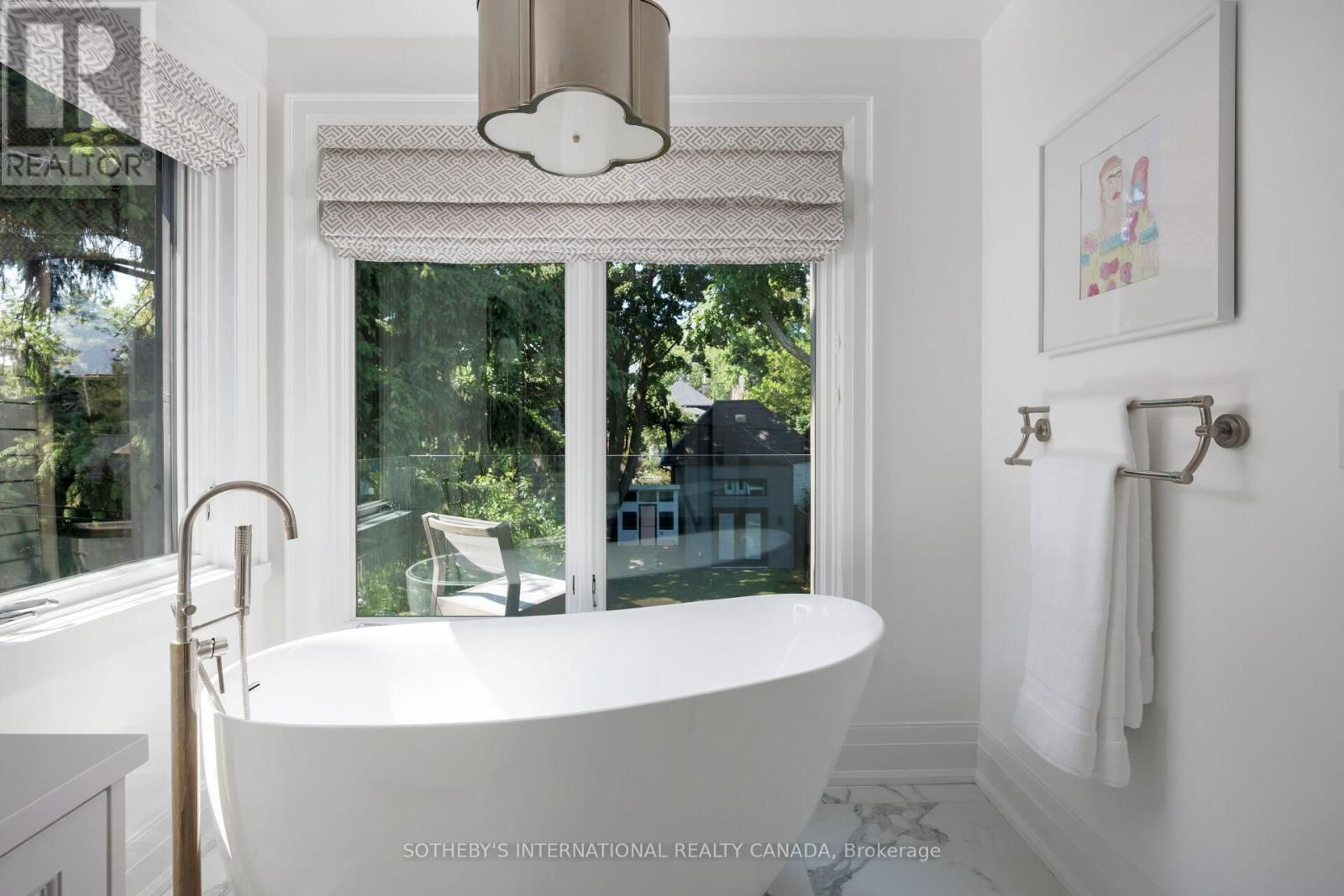12 HEWITT AVENUE Image 16