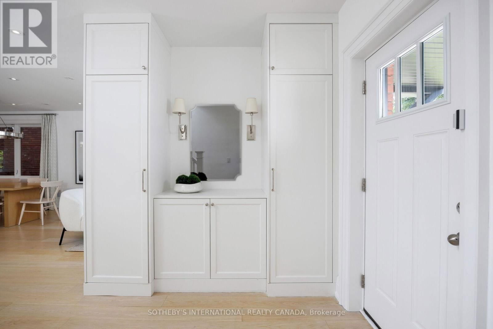 12 HEWITT AVENUE Image 2