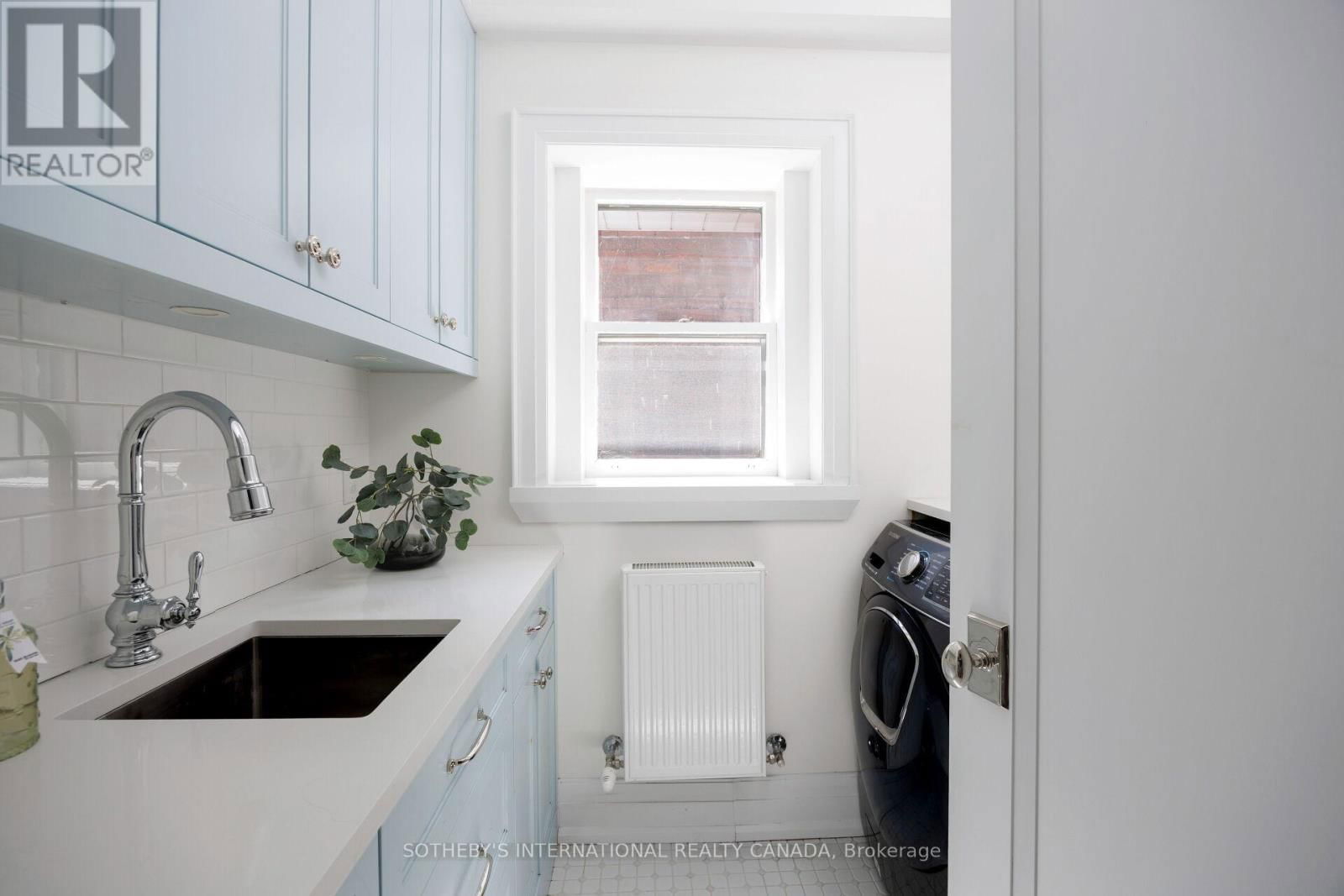 12 HEWITT AVENUE Image 21
