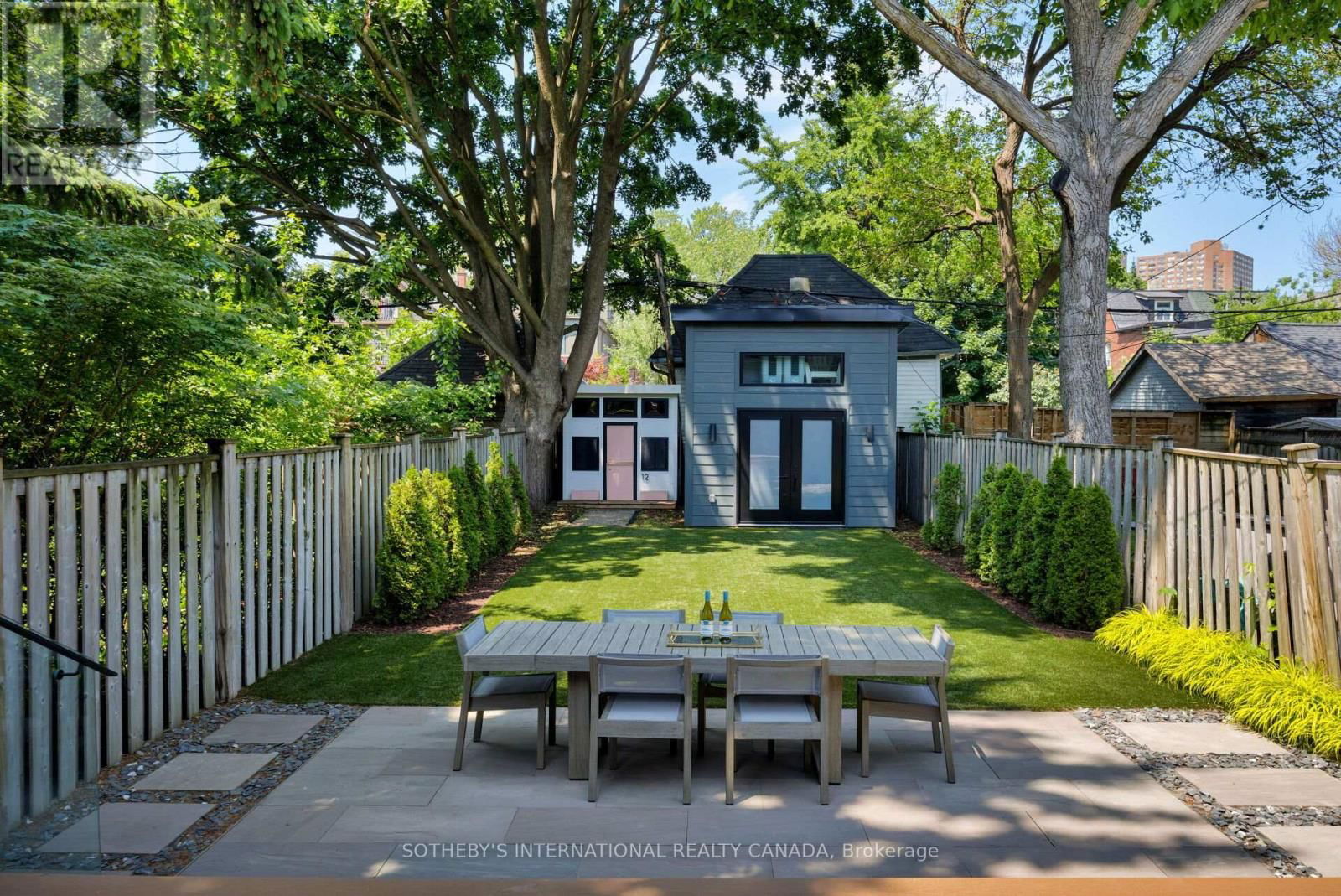 12 HEWITT AVENUE Image 50