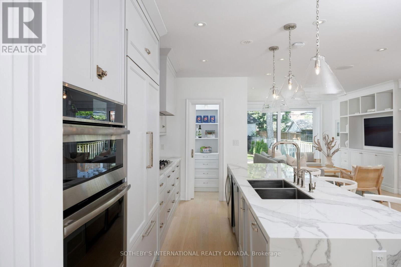 12 HEWITT AVENUE Image 7