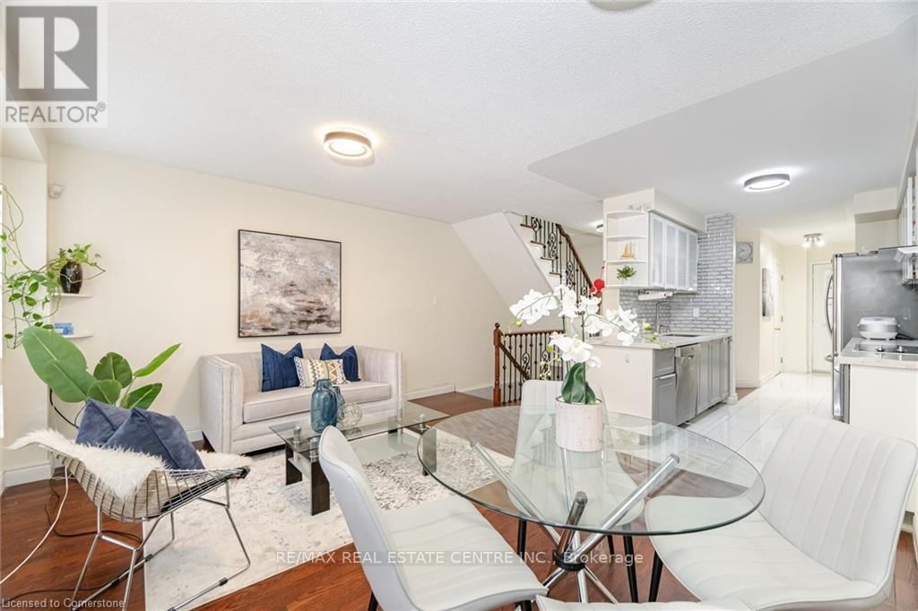 62 - 5255 GUILDWOOD WAY Image 12