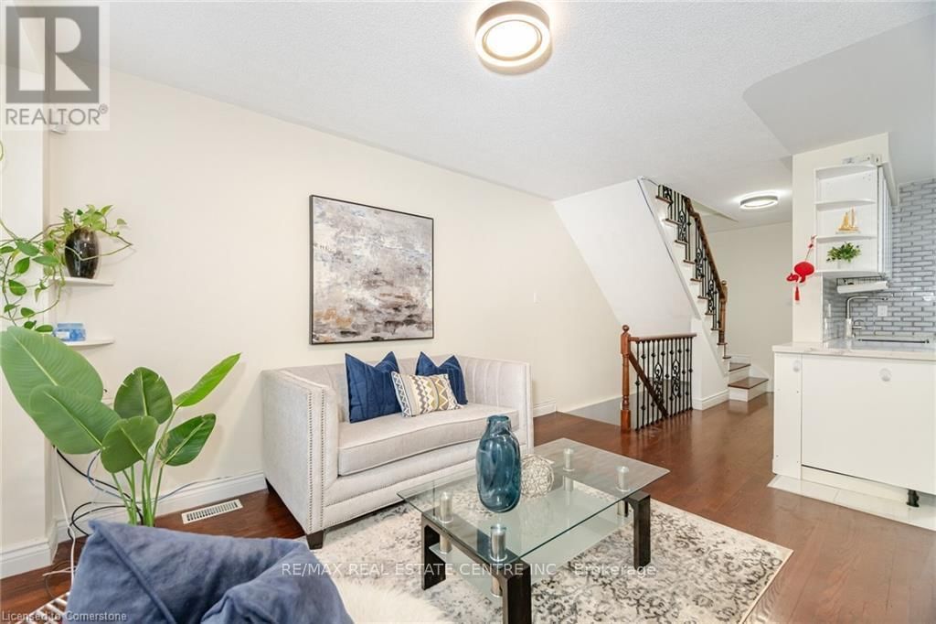 62 - 5255 GUILDWOOD WAY Image 13