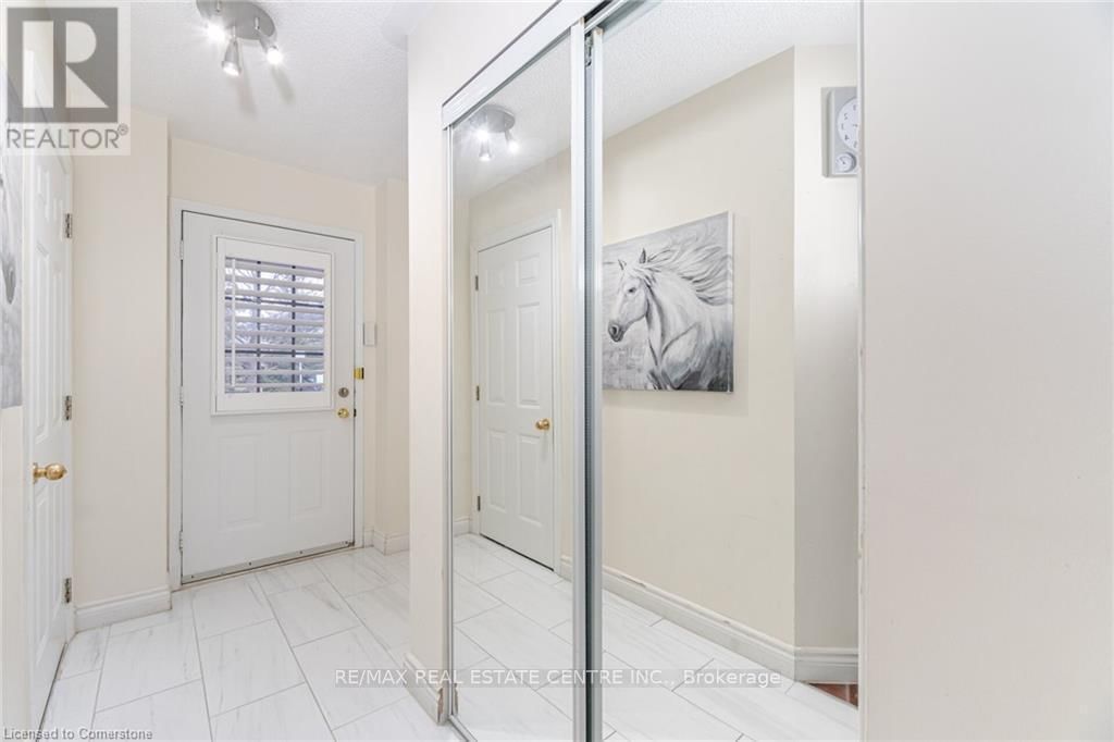 62 - 5255 GUILDWOOD WAY Image 3
