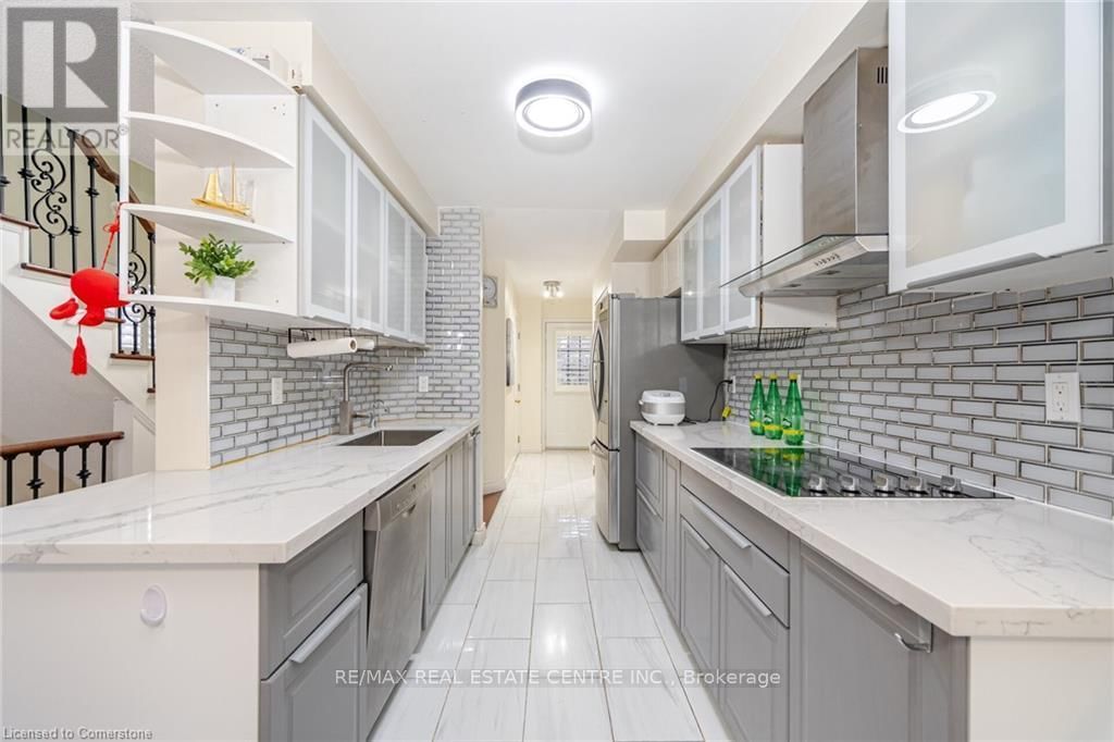 62 - 5255 GUILDWOOD WAY Image 6