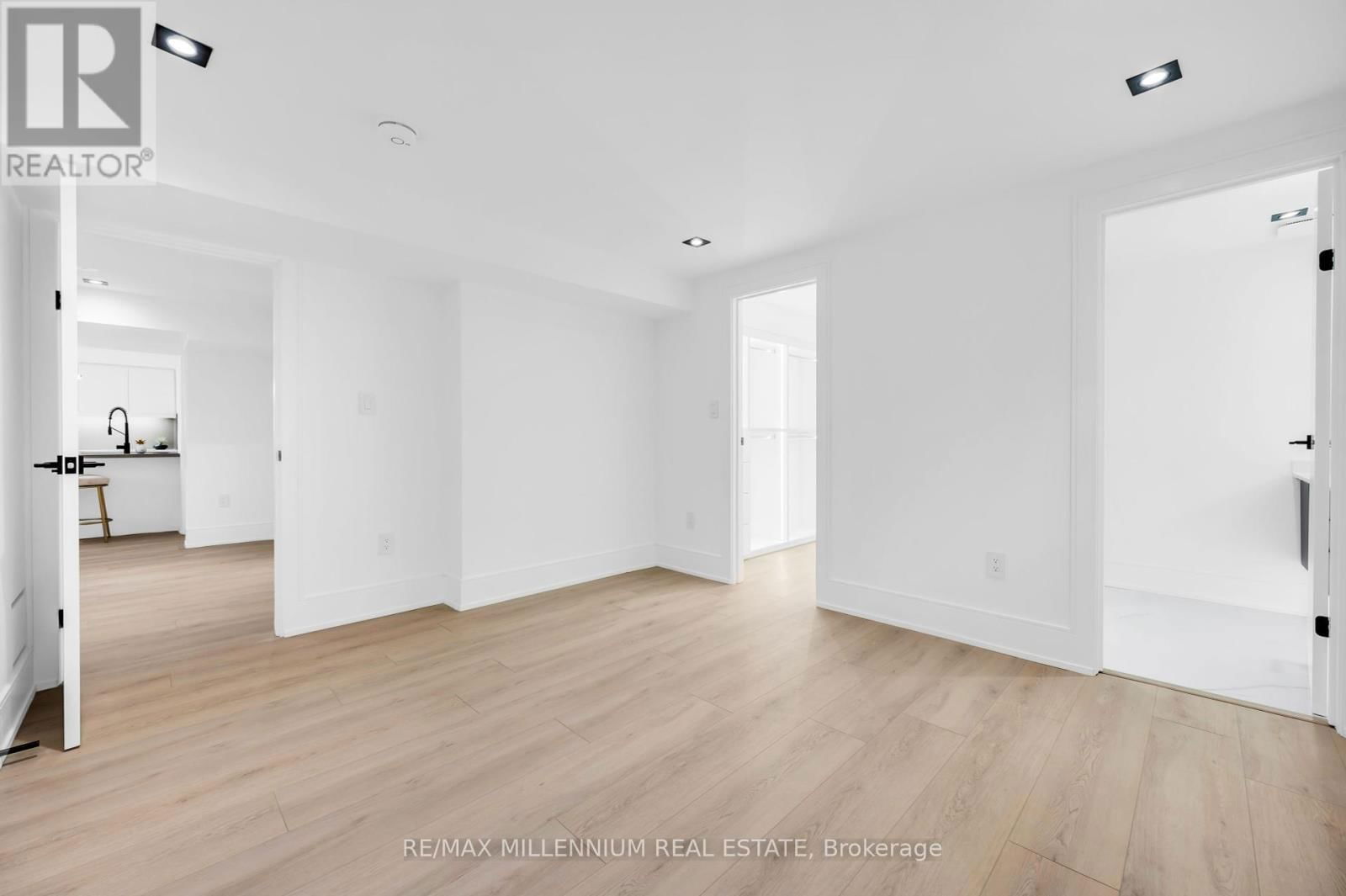 2893 FOLKWAY DRIVE Image 45