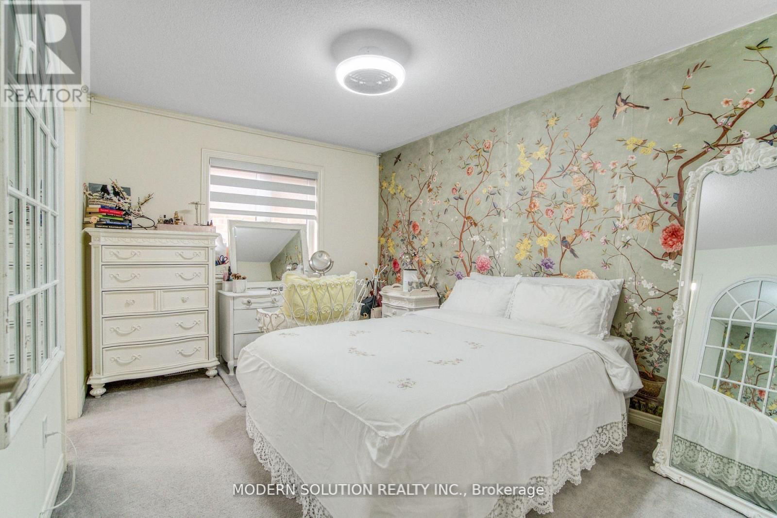 552 BESSBOROUGH DRIVE Image 22