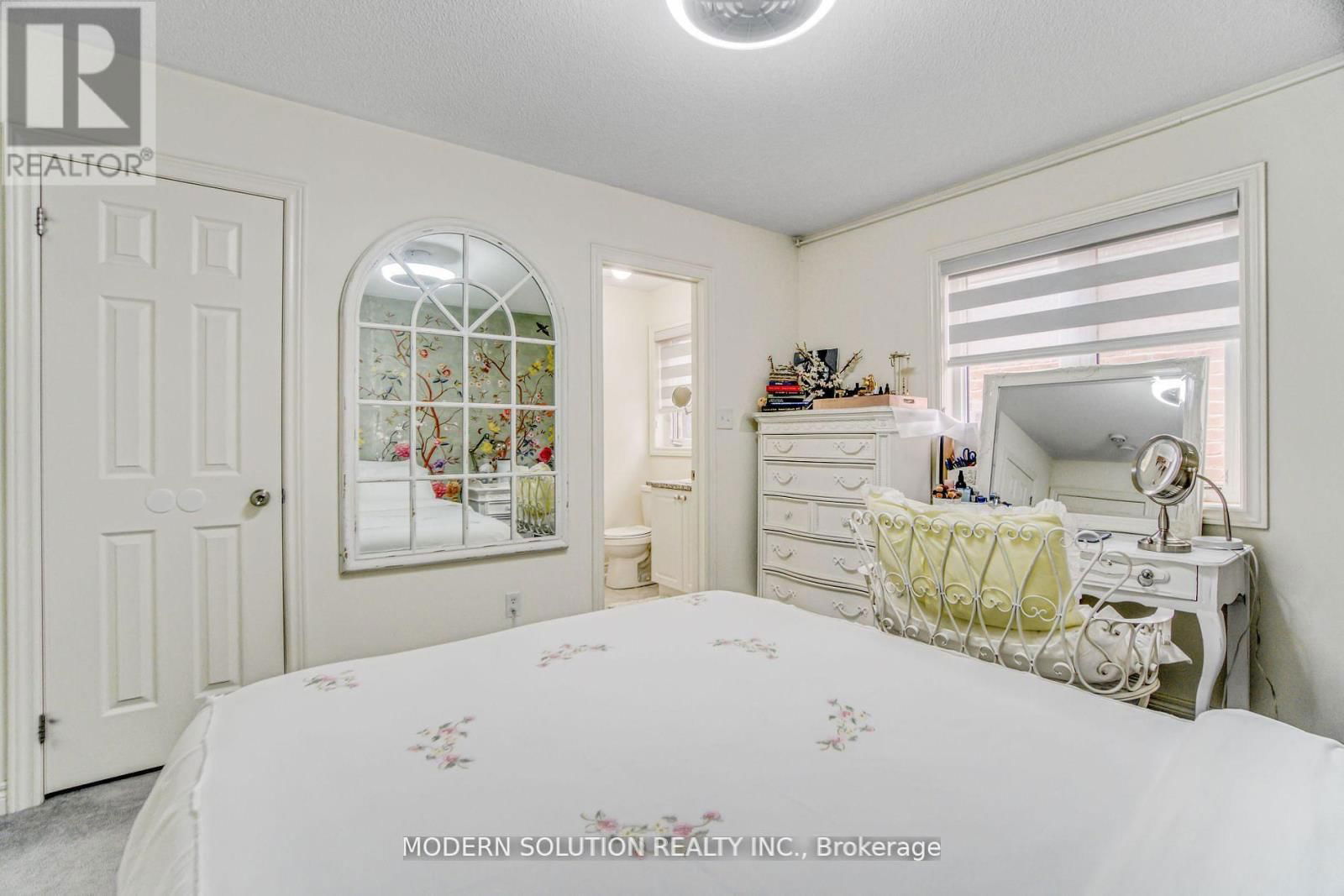 552 BESSBOROUGH DRIVE Image 23