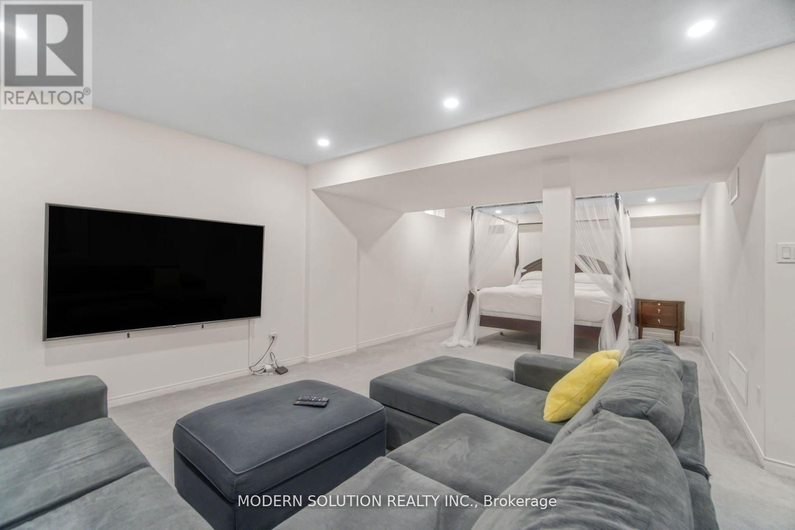 552 BESSBOROUGH DRIVE Image 33