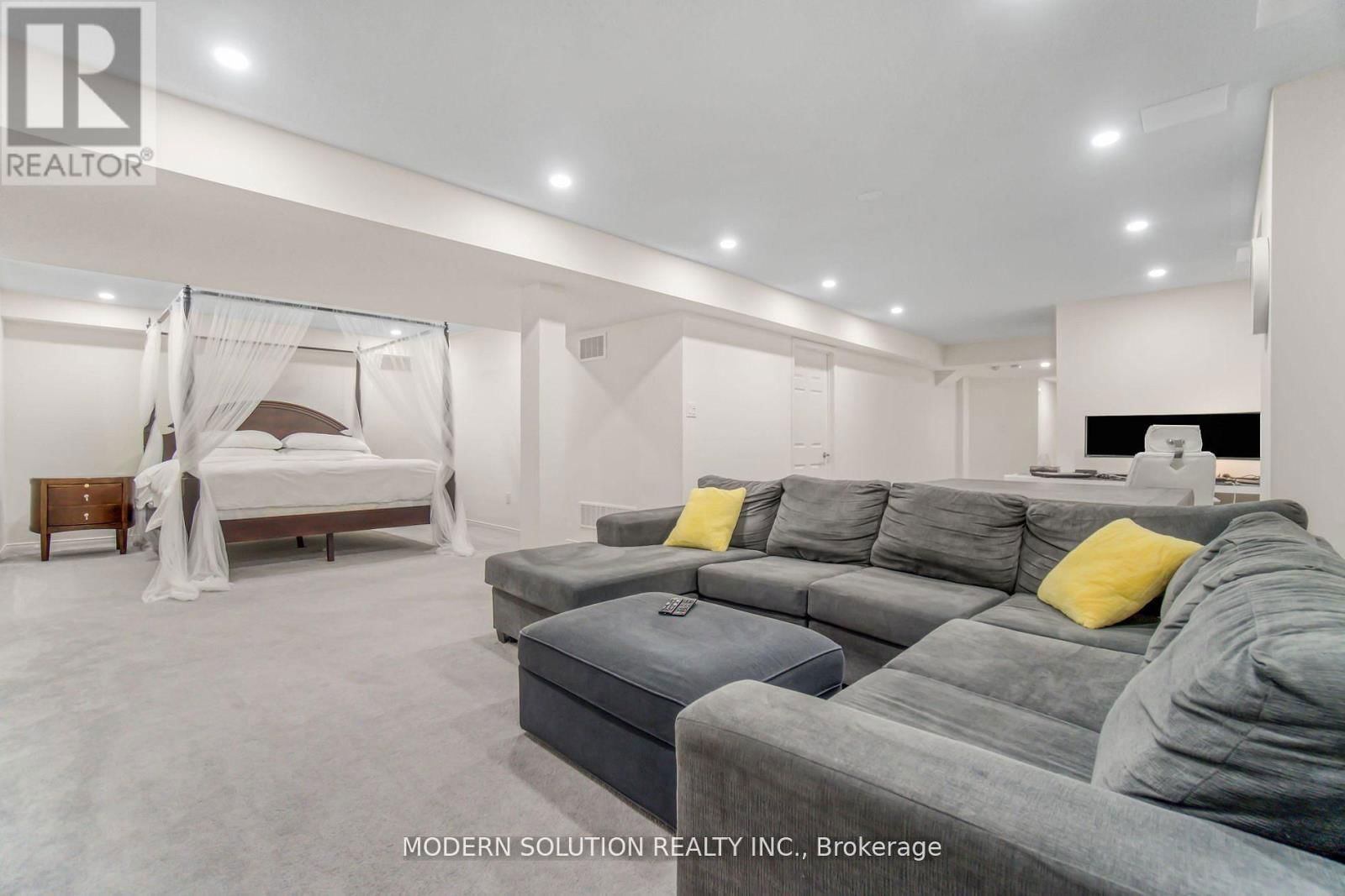 552 BESSBOROUGH DRIVE Image 37