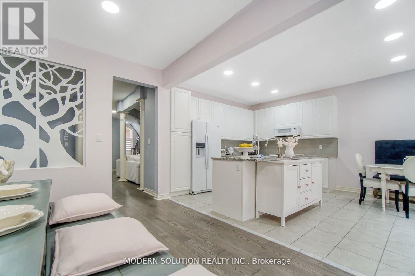 552 BESSBOROUGH DRIVE Image 7