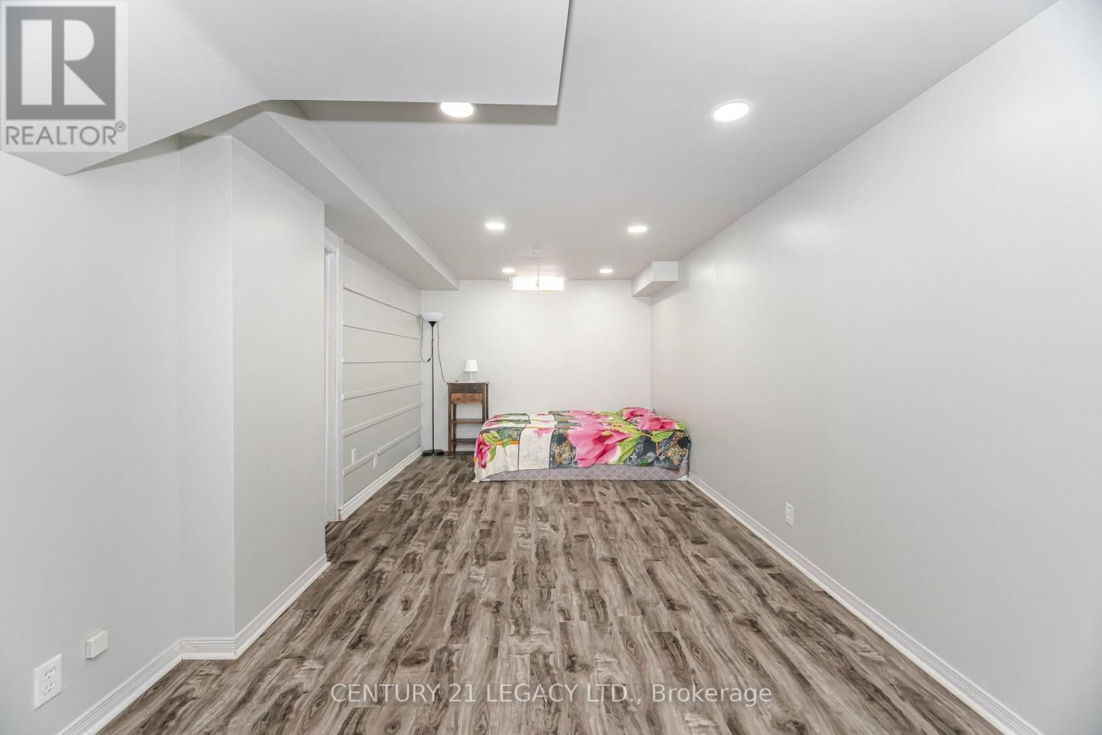 11 - 100 BRICKYARD WAY Image 27