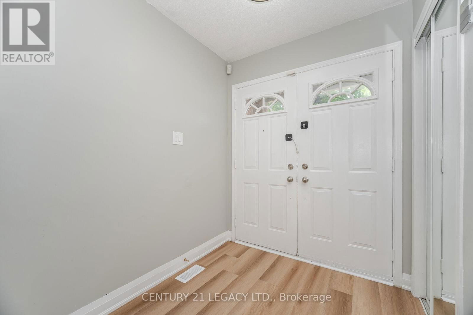 11 - 100 BRICKYARD WAY Image 4