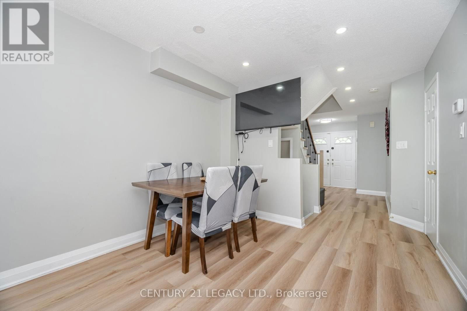 11 - 100 BRICKYARD WAY Image 6