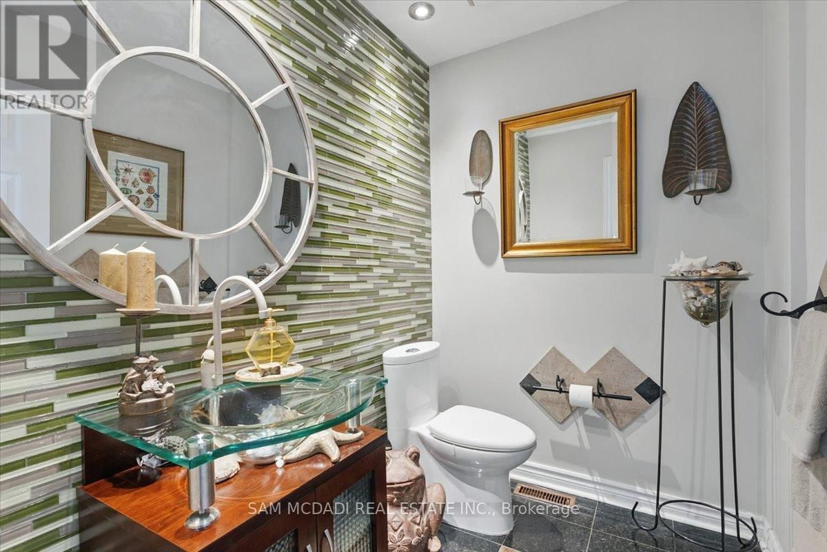 6074 LEESIDE CRESCENT Image 14