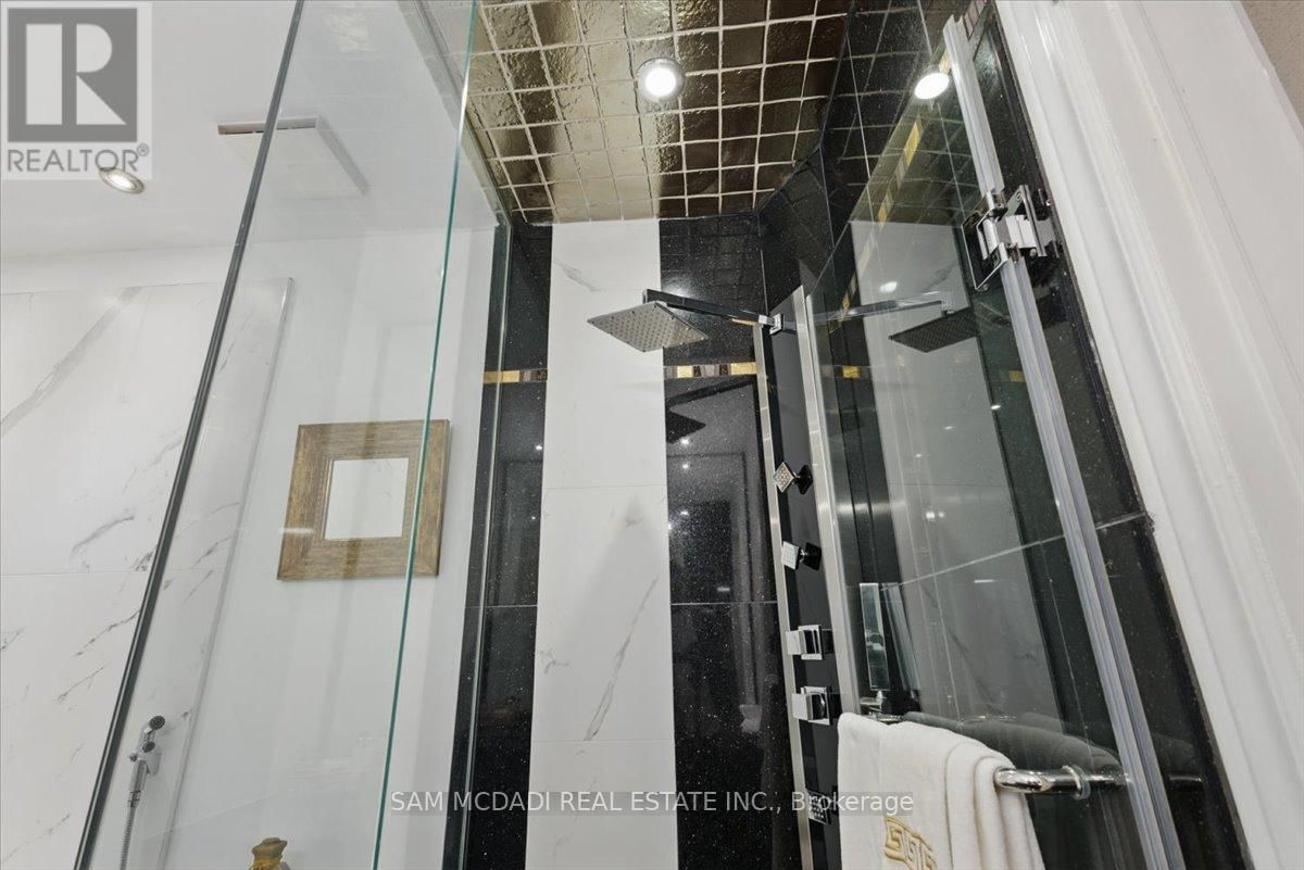 6074 LEESIDE CRESCENT Image 25