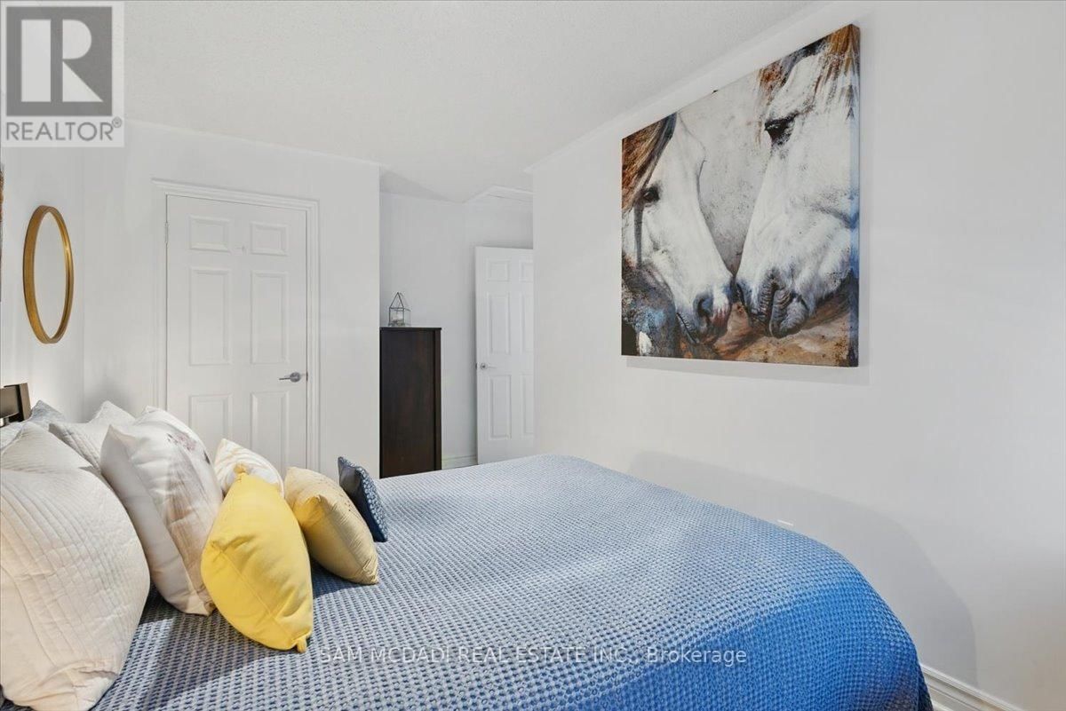 6074 LEESIDE CRESCENT Image 27