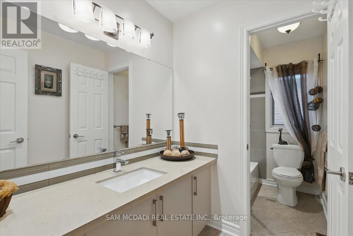 6074 LEESIDE CRESCENT Image 28