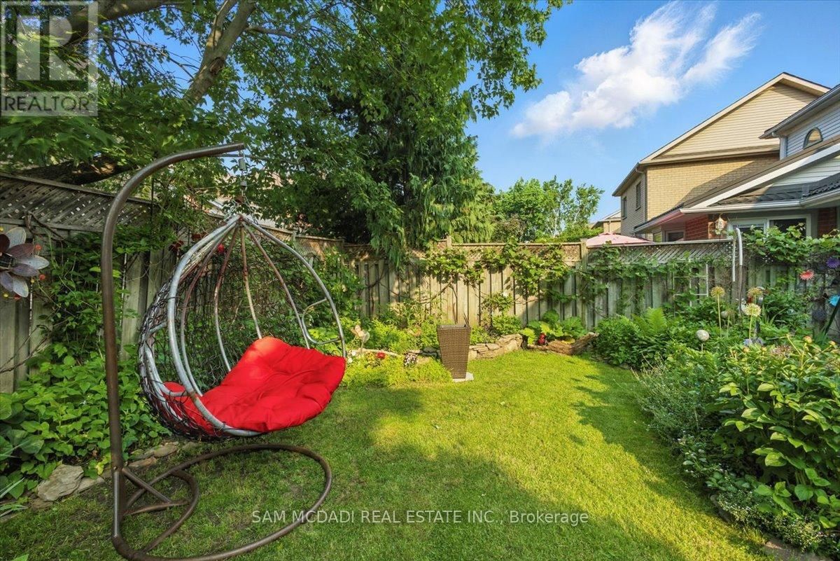 6074 LEESIDE CRESCENT Image 40