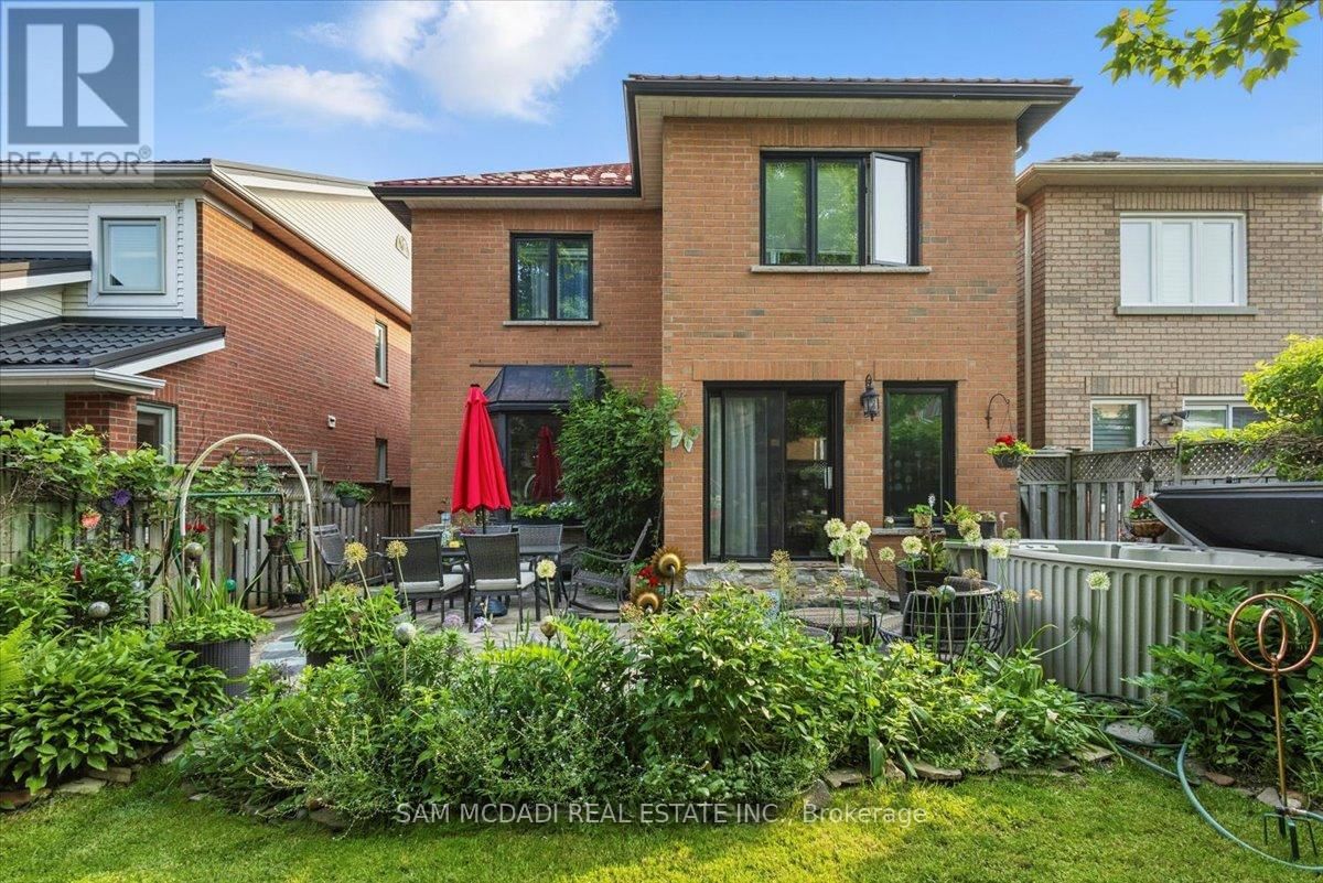 6074 LEESIDE CRESCENT Image 42