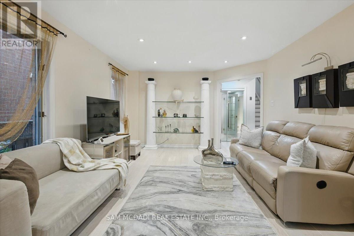 6074 LEESIDE CRESCENT Image 5