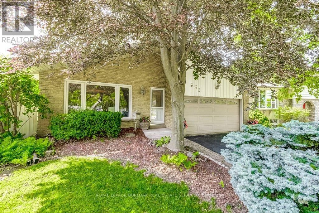 652 AUBURN CRESCENT Image 2