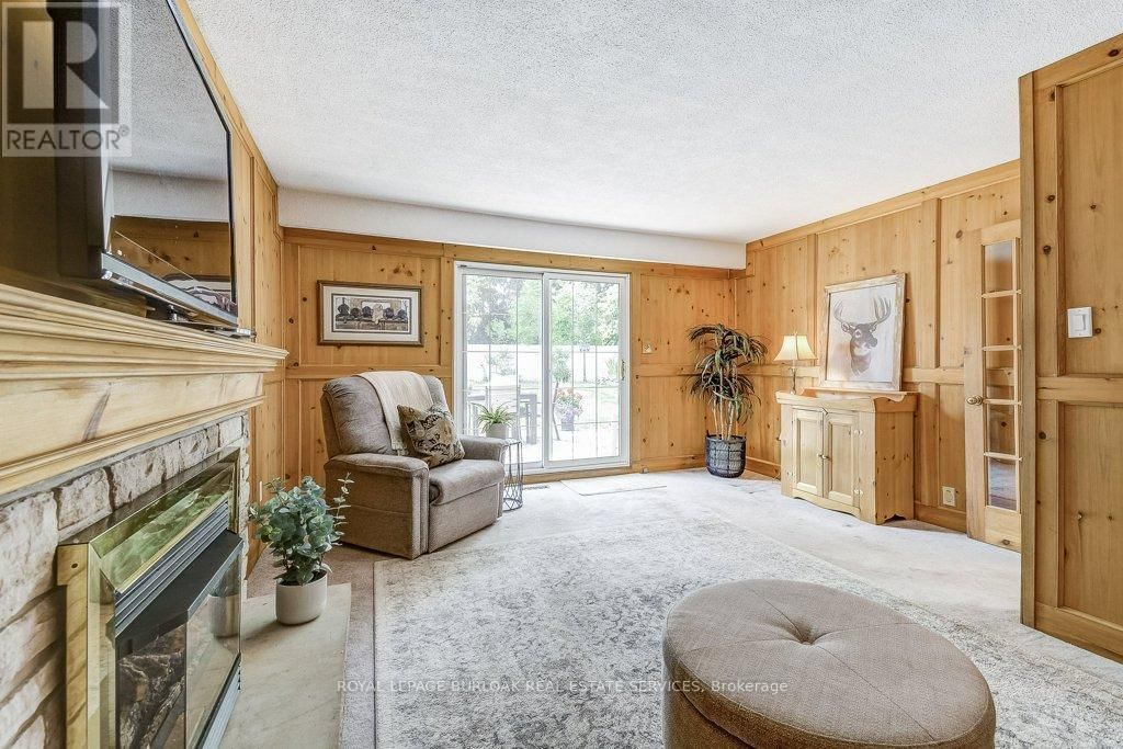 652 AUBURN CRESCENT Image 20