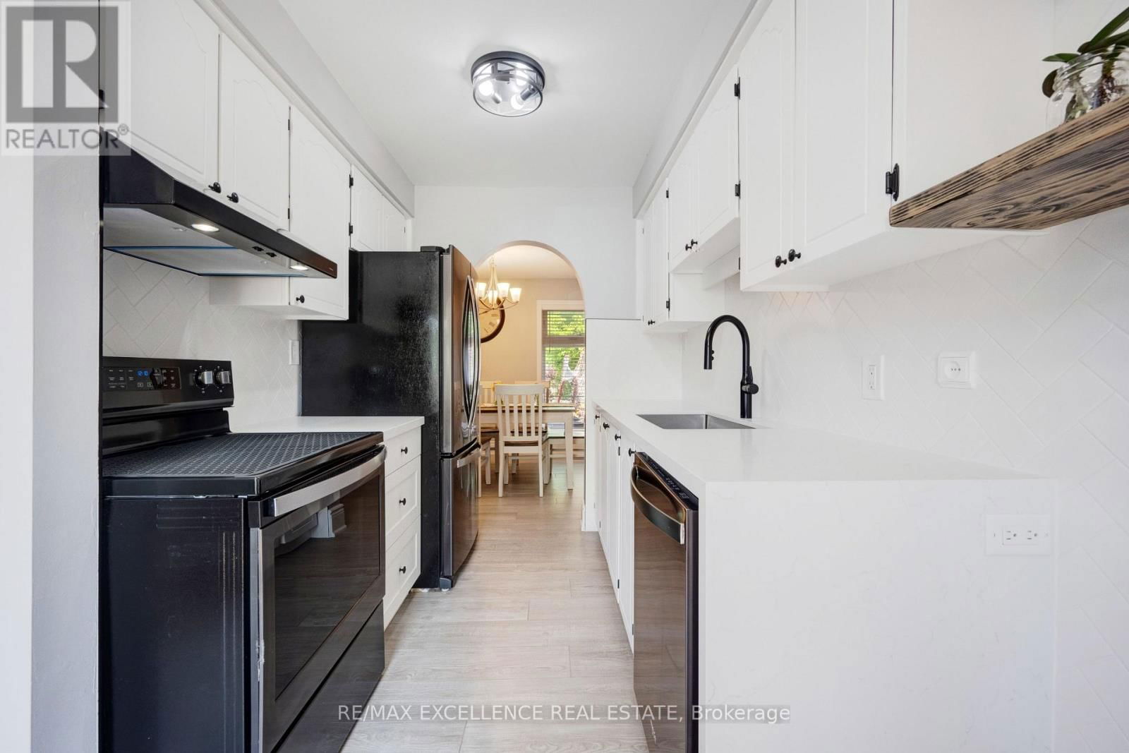 18 CARTER DRIVE Image 11