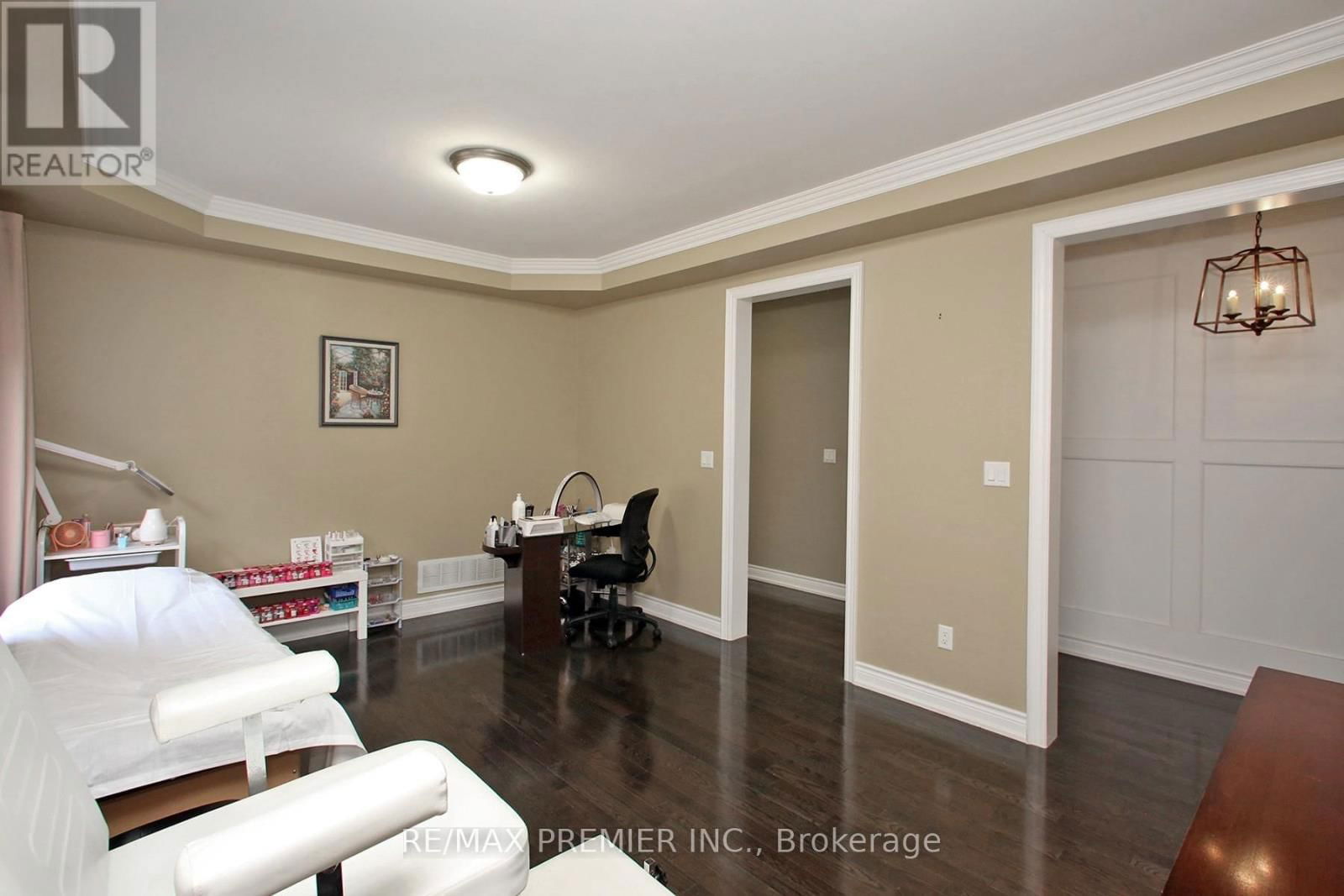 1525 BARBERTOWN ROAD Image 7