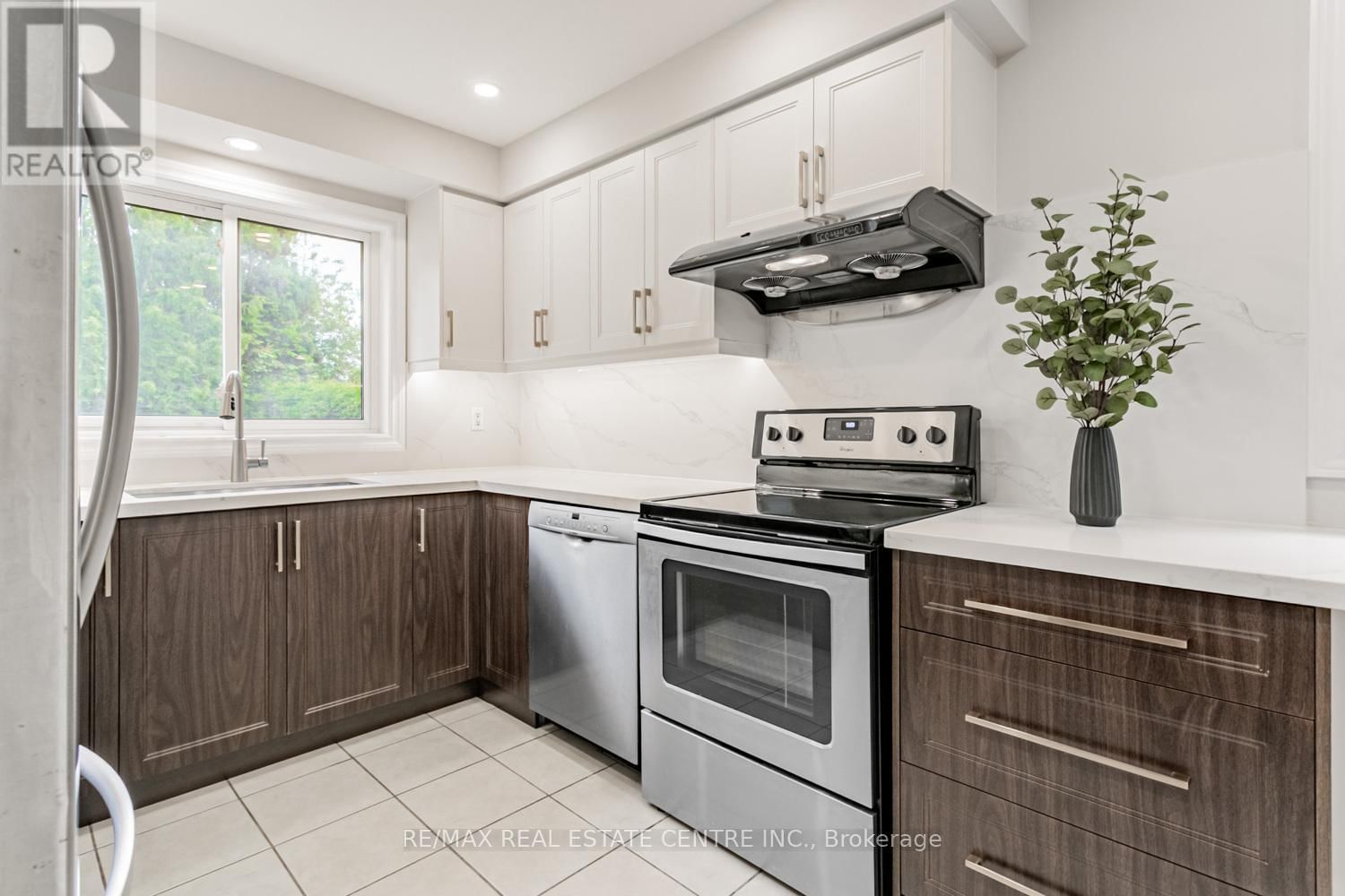 7221 DANTON PROMENADE Image 4
