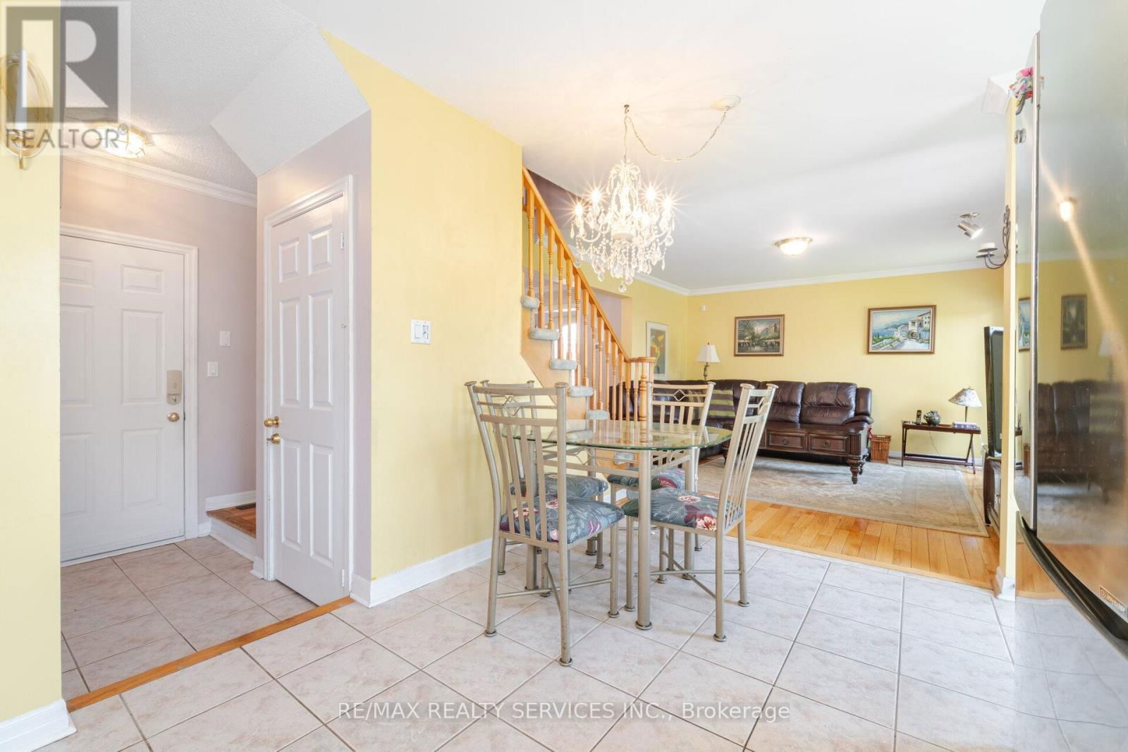 18 SHERBO CRESCENT Image 19