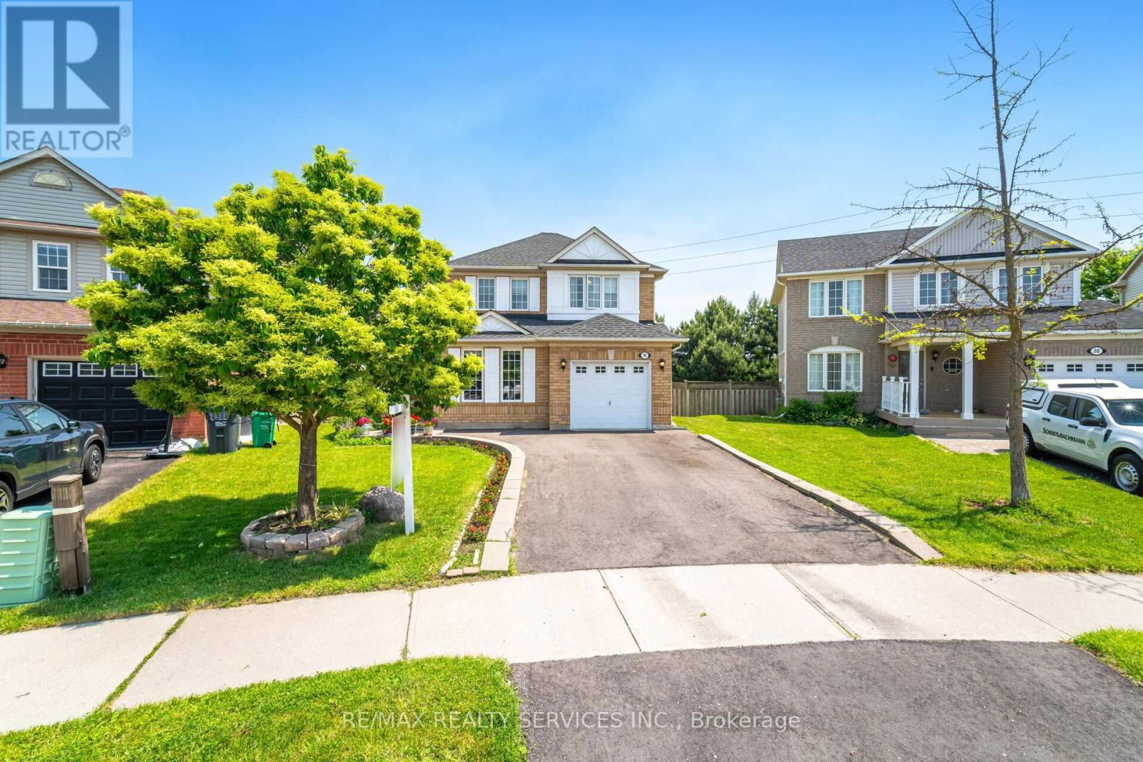 18 SHERBO CRESCENT Image 2