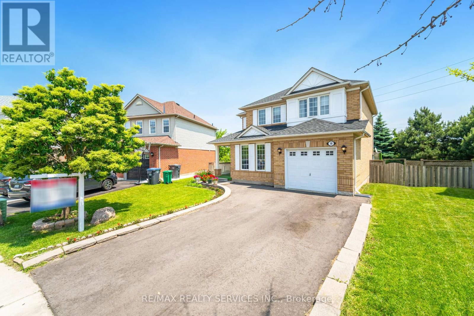18 SHERBO CRESCENT Image 3