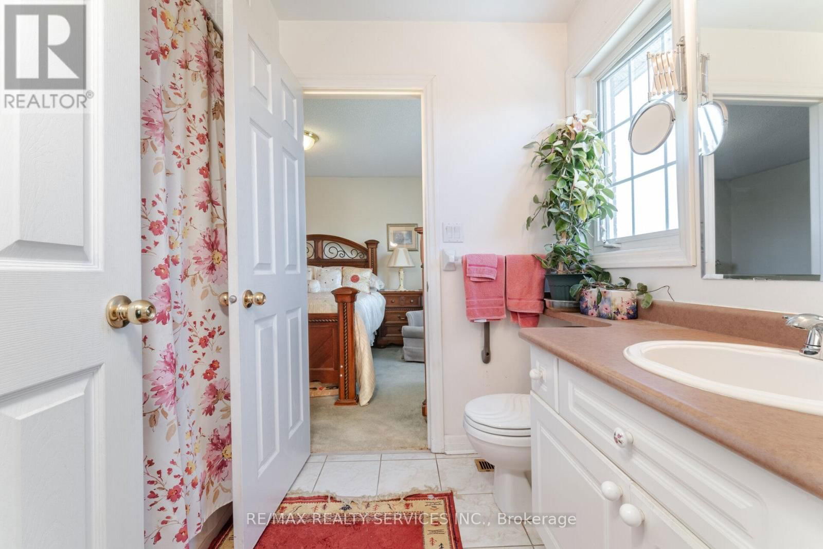 18 SHERBO CRESCENT Image 32