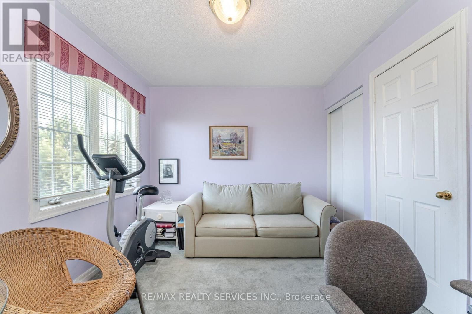 18 SHERBO CRESCENT Image 35