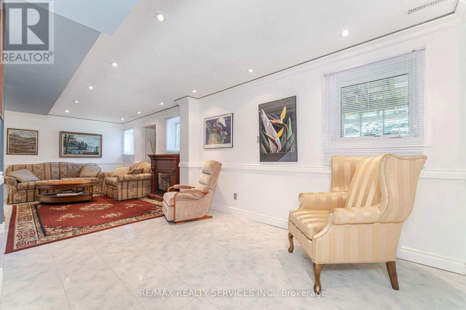 18 SHERBO CRESCENT Image 41